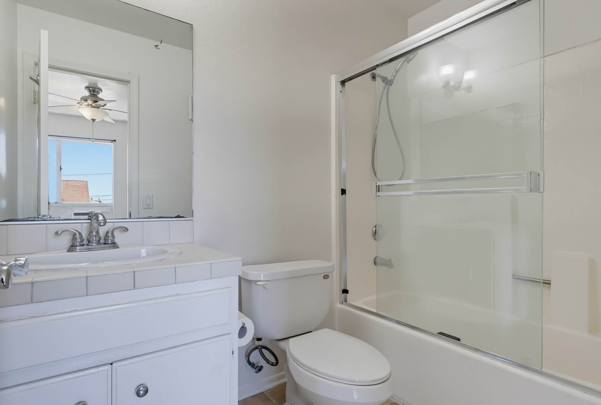 Virtual tour photo 51 of 63 for 1355 Loma Ave Apt 311