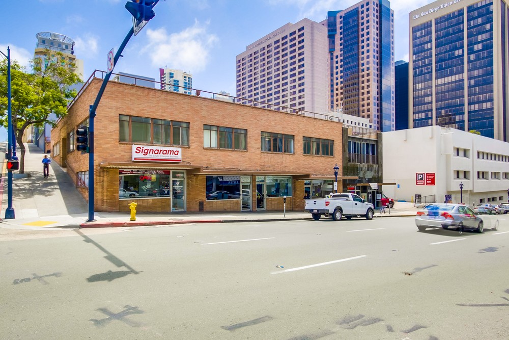 Virtual tour photo 1 of 66 for 1355 Sixth Ave