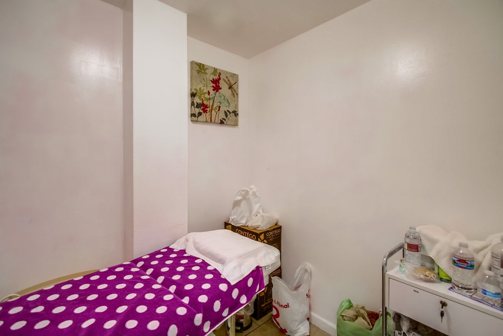 Virtual tour photo 18 of 66 for 1355 Sixth Ave