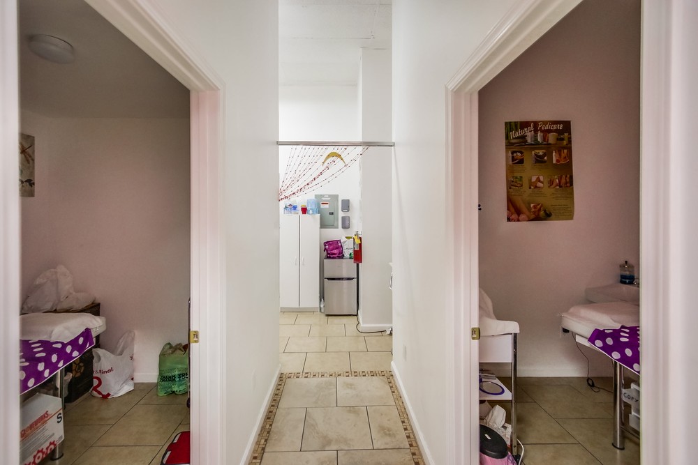 Virtual tour photo 22 of 66 for 1355 Sixth Ave