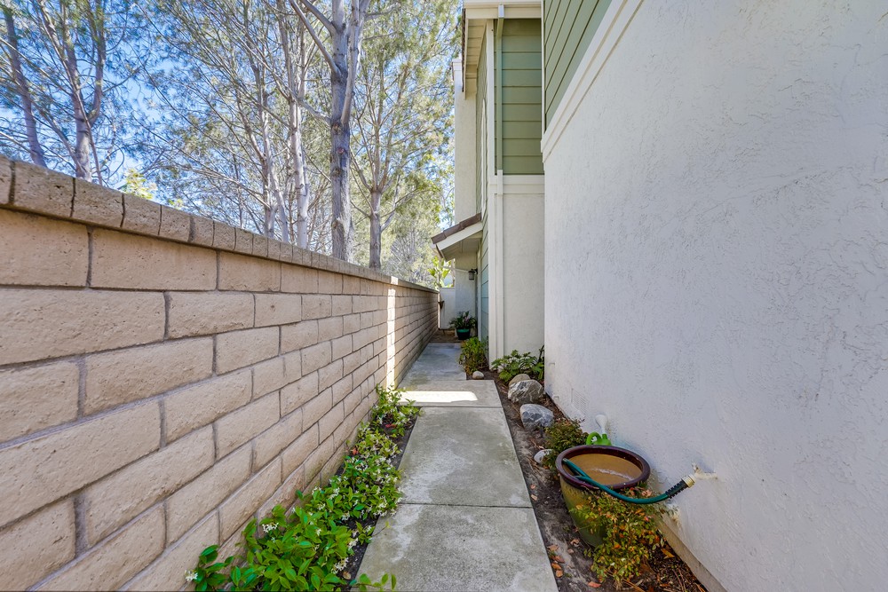 Virtual tour photo 5 of 46 for 13553 Tiverton Rd
