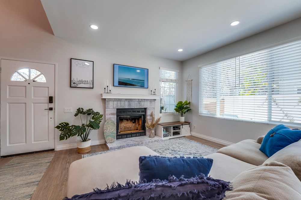 Virtual tour photo 10 of 46 for 13553 Tiverton Rd