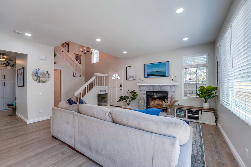 Virtual tour photo 11 of 46 for 13553 Tiverton Rd