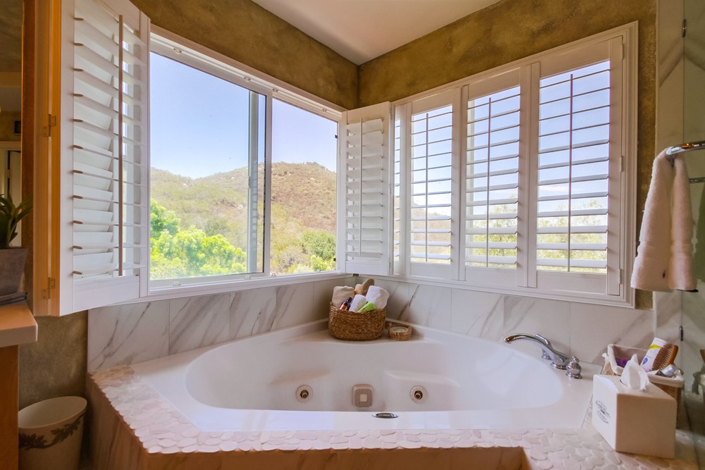 Virtual tour photo 52 of 88 for 13562 Grosse Point