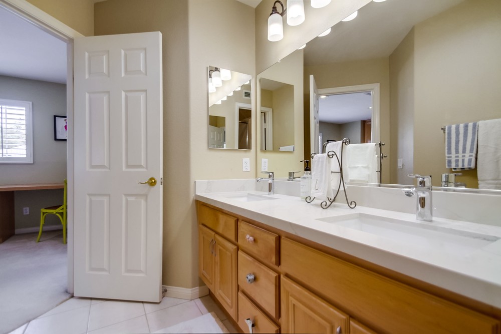 Virtual tour photo 69 of 88 for 13562 Grosse Point
