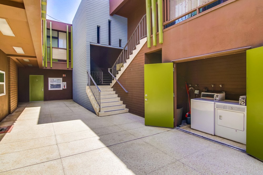 Virtual tour photo 3 of 57 for 1357 Rosecrans St