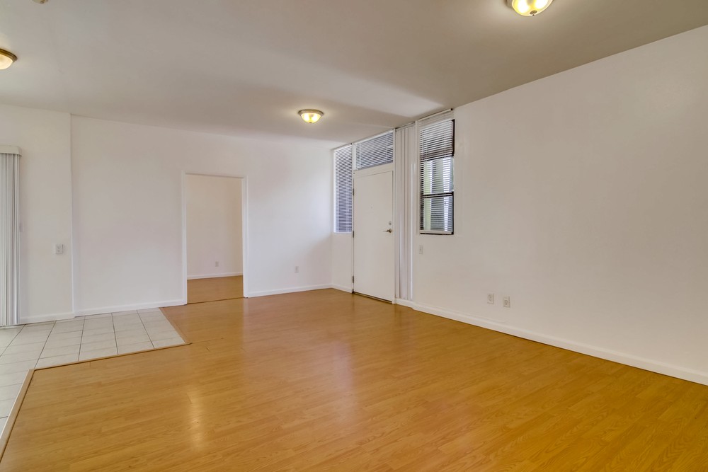 Virtual tour photo 10 of 57 for 1357 Rosecrans St