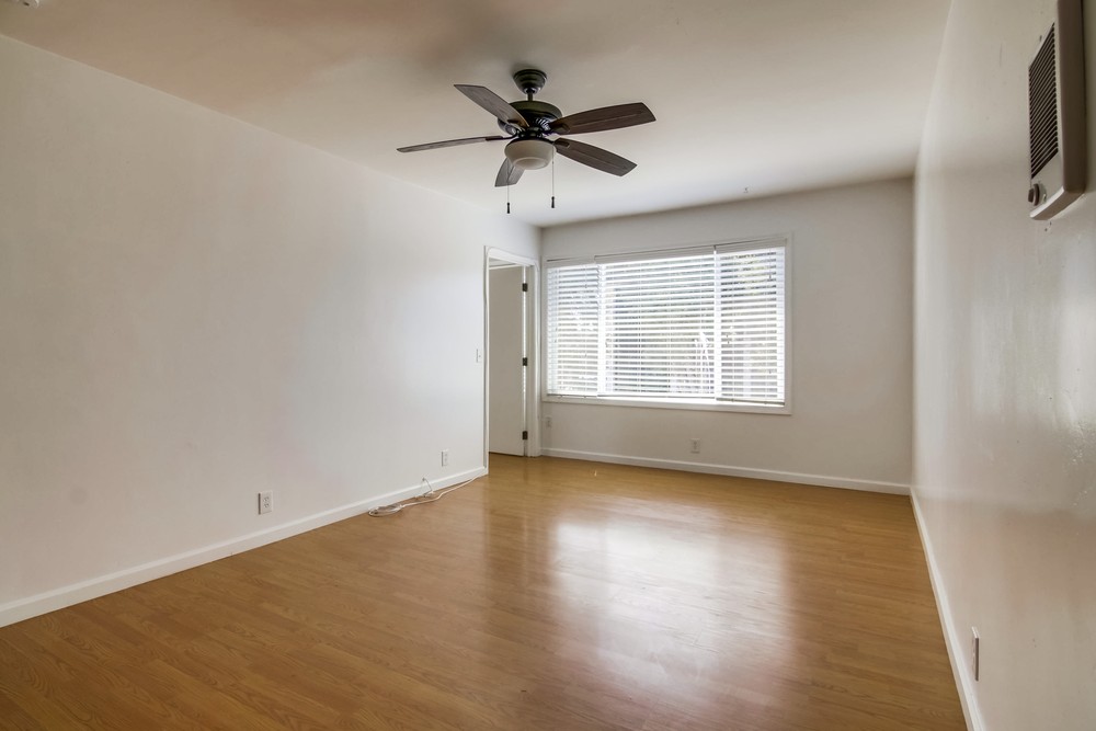 Virtual tour photo 40 of 57 for 1357 Rosecrans St