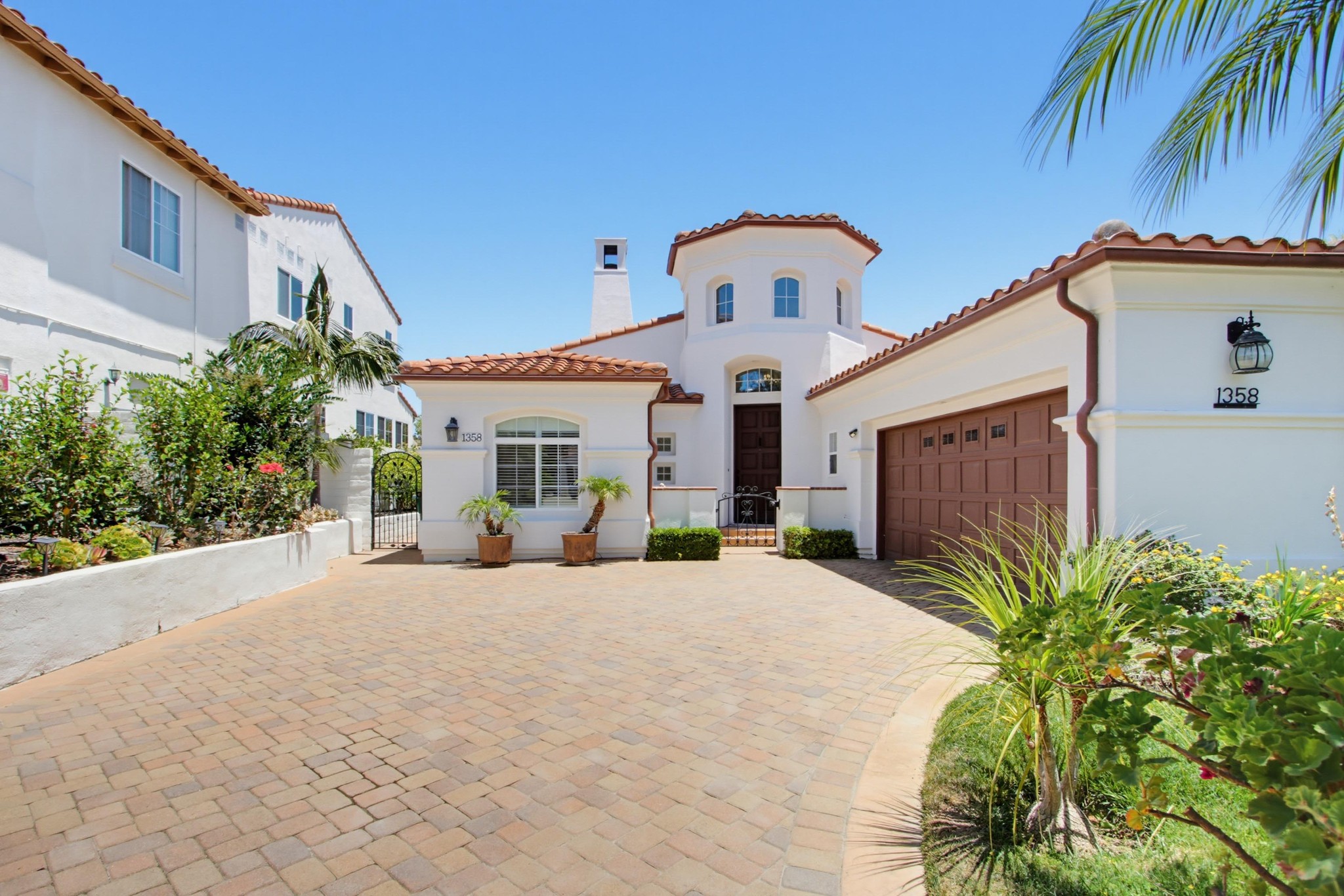 Virtual tour photo 6 of 91 for 1358 Cassins St