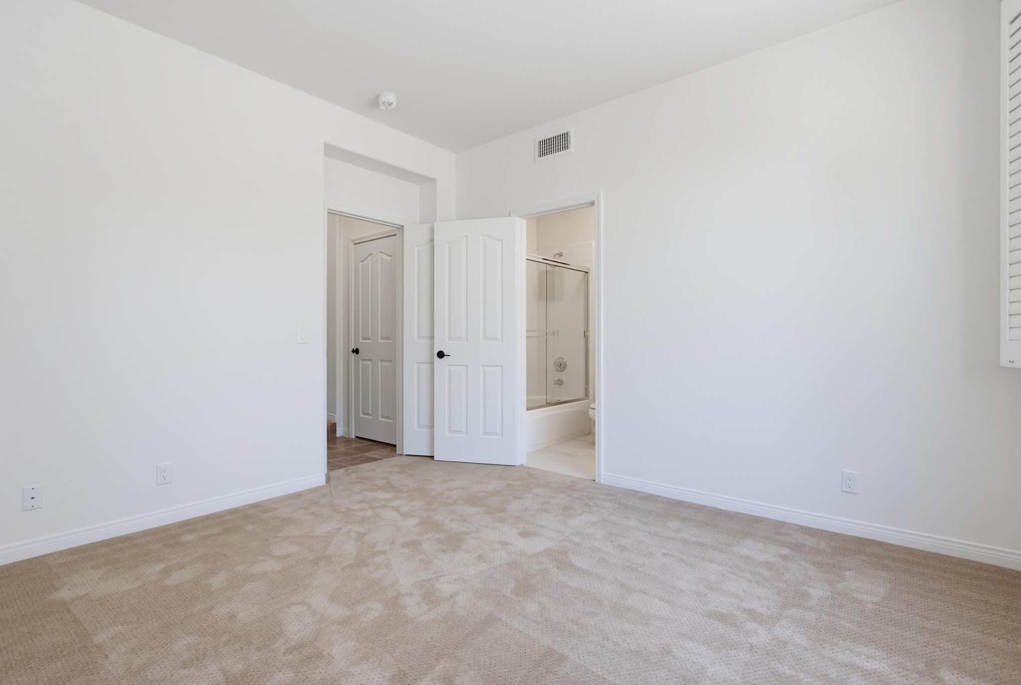 Virtual tour photo 56 of 91 for 1358 Cassins St