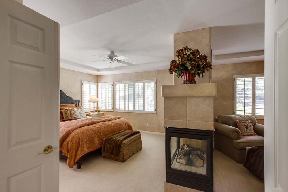 Virtual tour photo 38 of 75 for 13609 Grosse Point