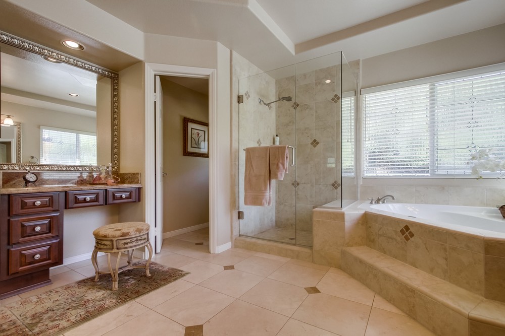 Virtual tour photo 46 of 75 for 13609 Grosse Point