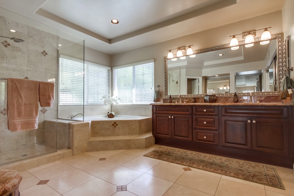 Virtual tour photo 47 of 75 for 13609 Grosse Point