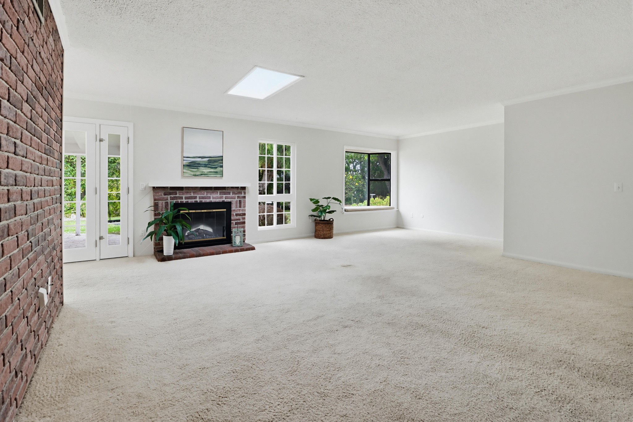 Virtual tour photo 9 of 63 for 1362 Saddleview Ct