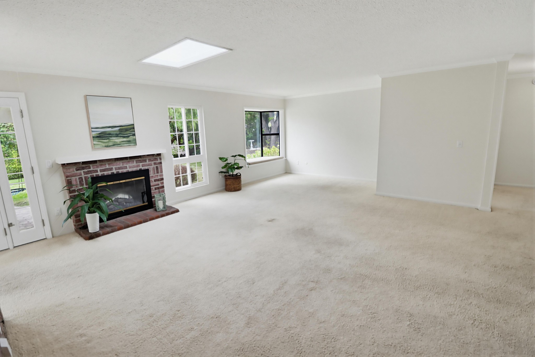 Virtual tour photo 10 of 63 for 1362 Saddleview Ct