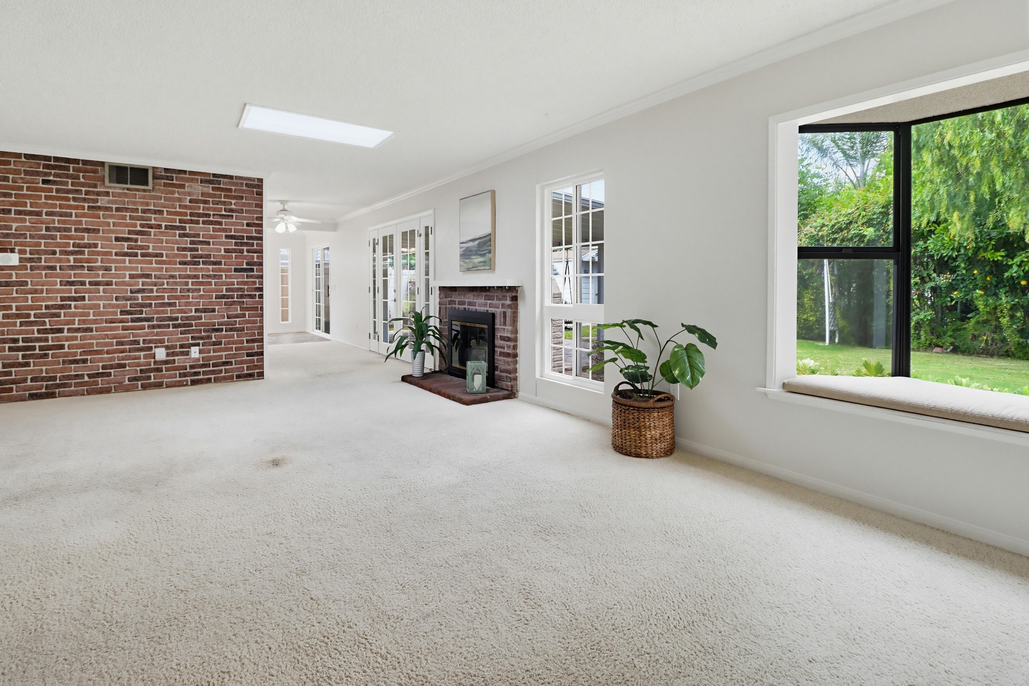 Virtual tour photo 11 of 63 for 1362 Saddleview Ct