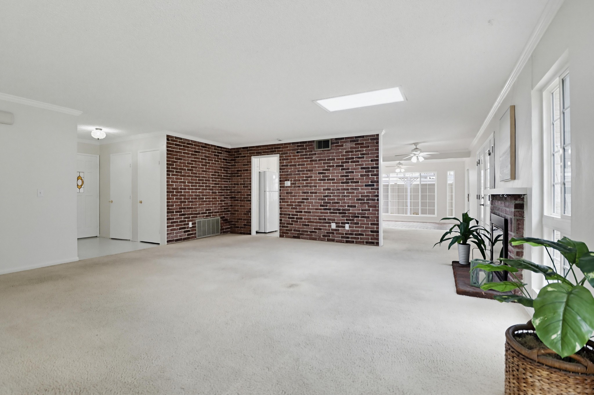 Virtual tour photo 12 of 63 for 1362 Saddleview Ct