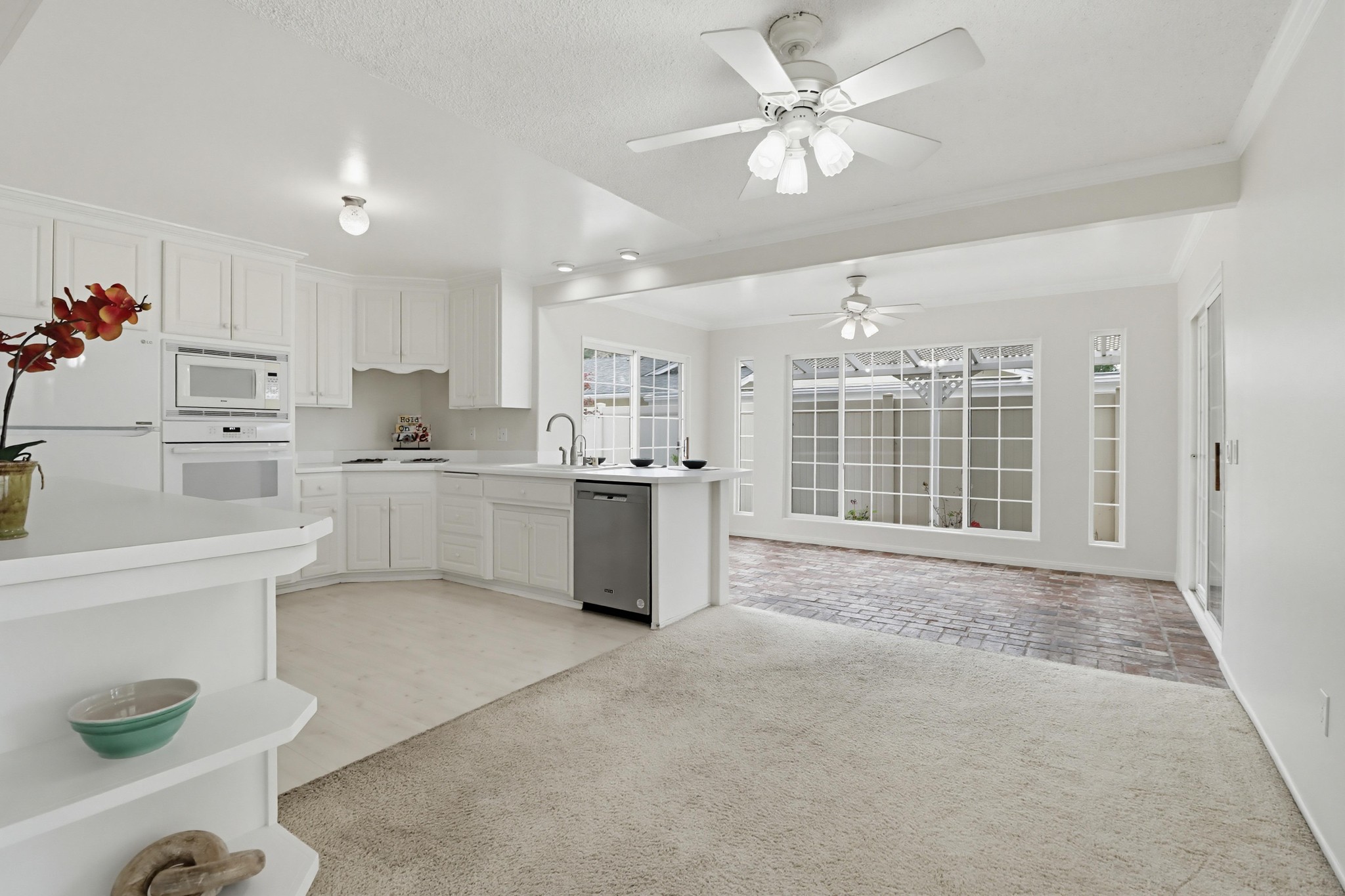 Virtual tour photo 15 of 63 for 1362 Saddleview Ct