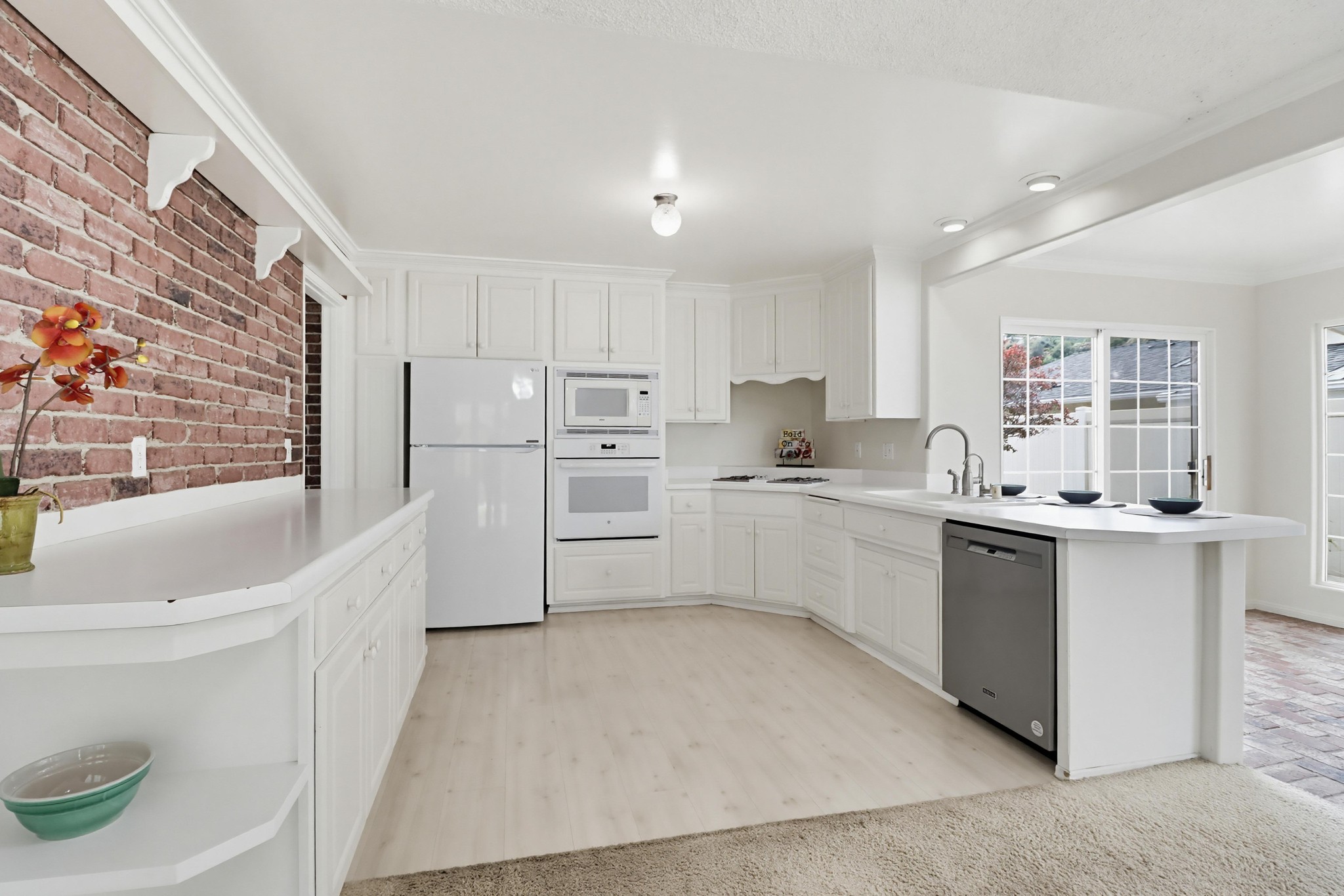 Virtual tour photo 17 of 63 for 1362 Saddleview Ct