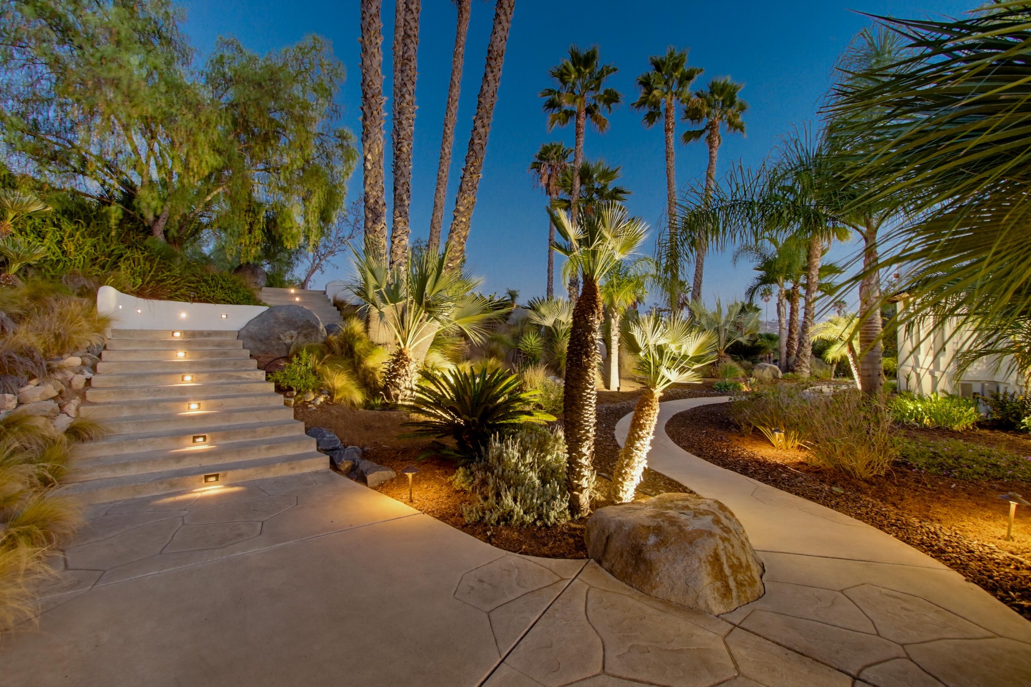 Virtual tour photo 4 of 173 for 13635 Antelope Station