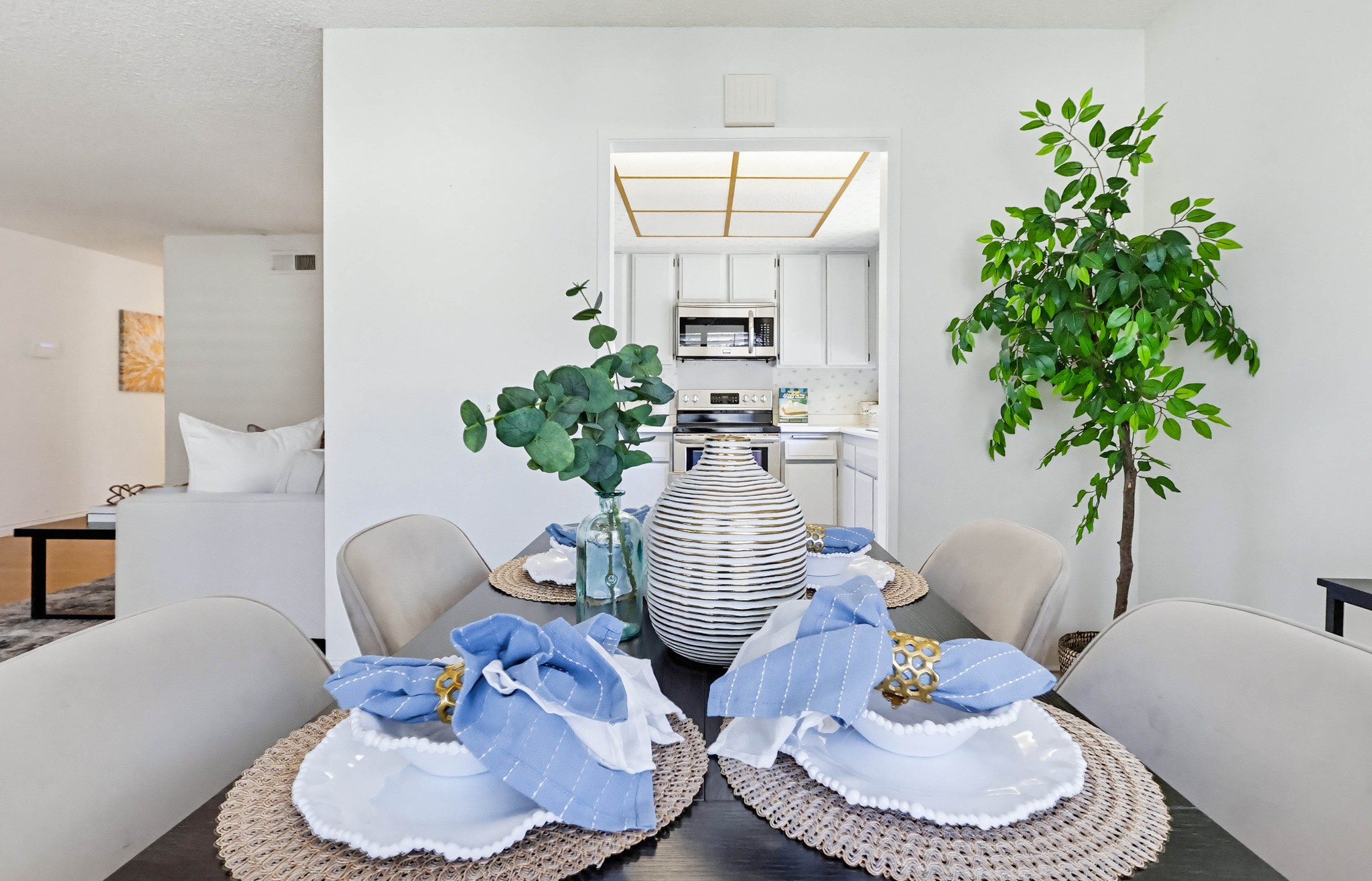 Virtual tour photo 30 of 68 for 13654 La Jolla Cir