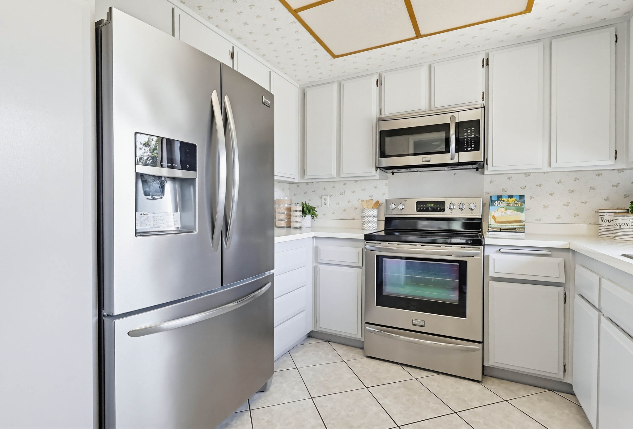 Virtual tour photo 31 of 68 for 13654 La Jolla Cir