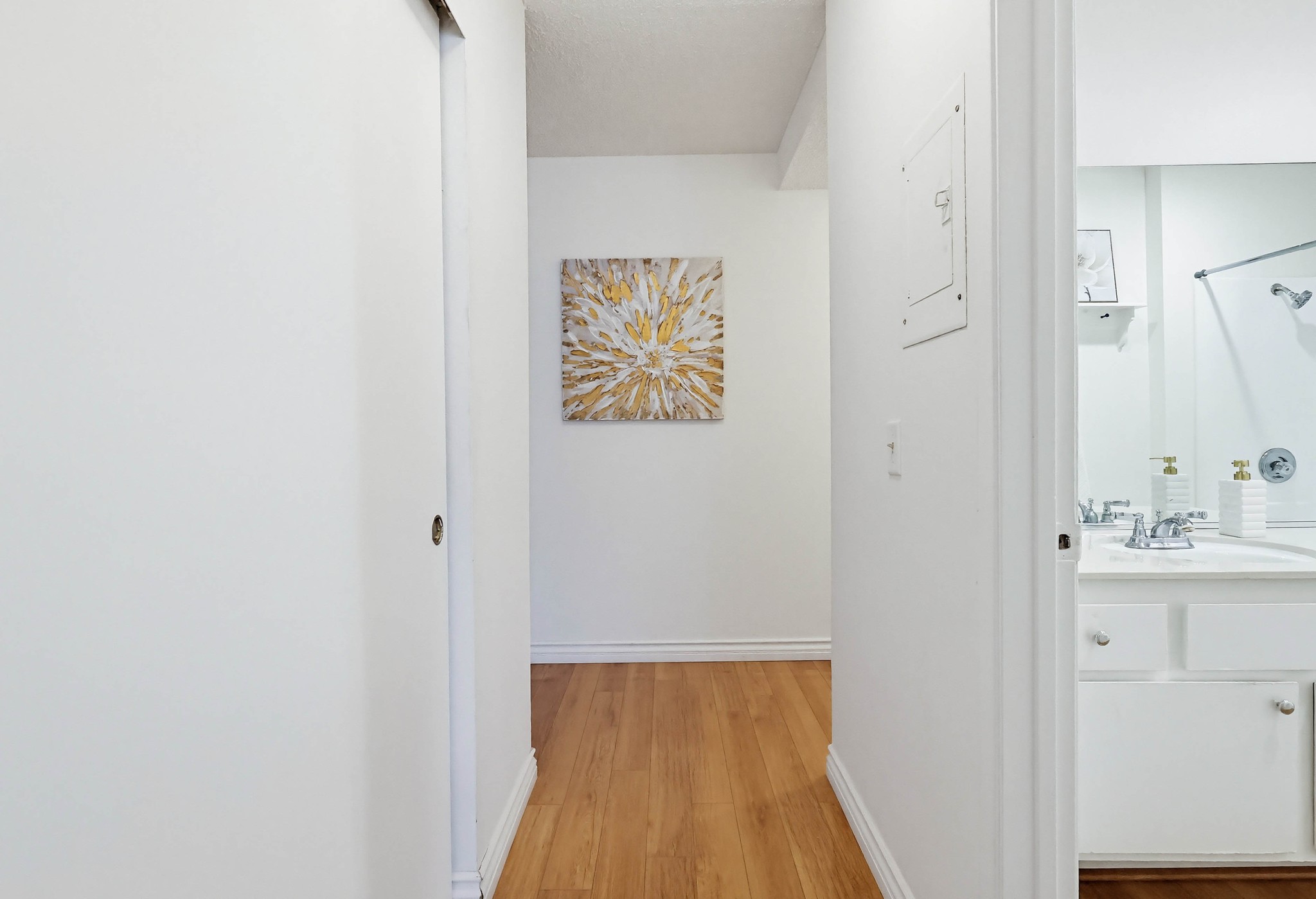 Virtual tour photo 37 of 68 for 13654 La Jolla Cir
