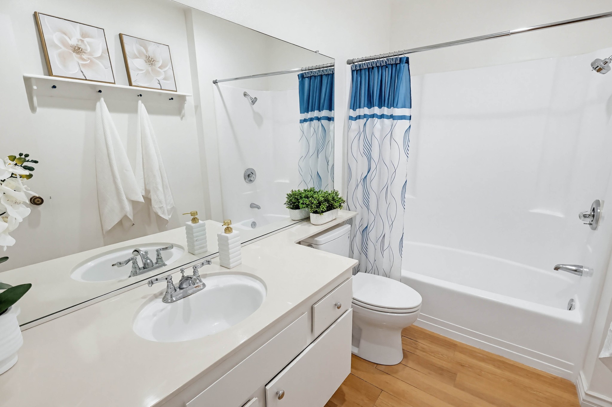 Virtual tour photo 40 of 68 for 13654 La Jolla Cir