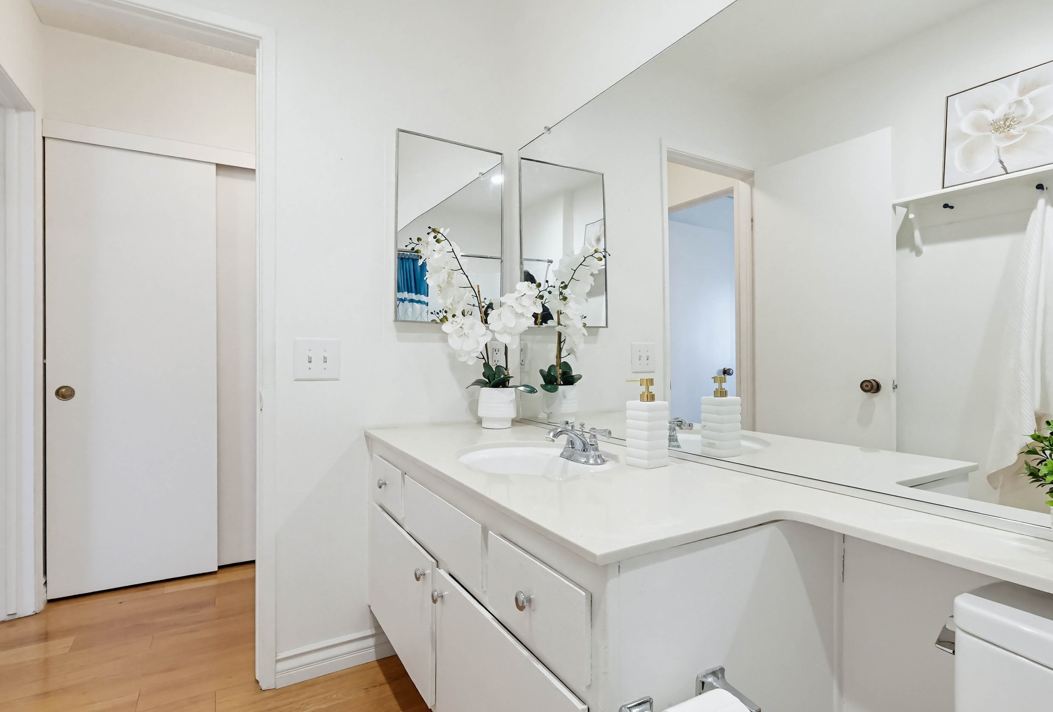 Virtual tour photo 42 of 68 for 13654 La Jolla Cir