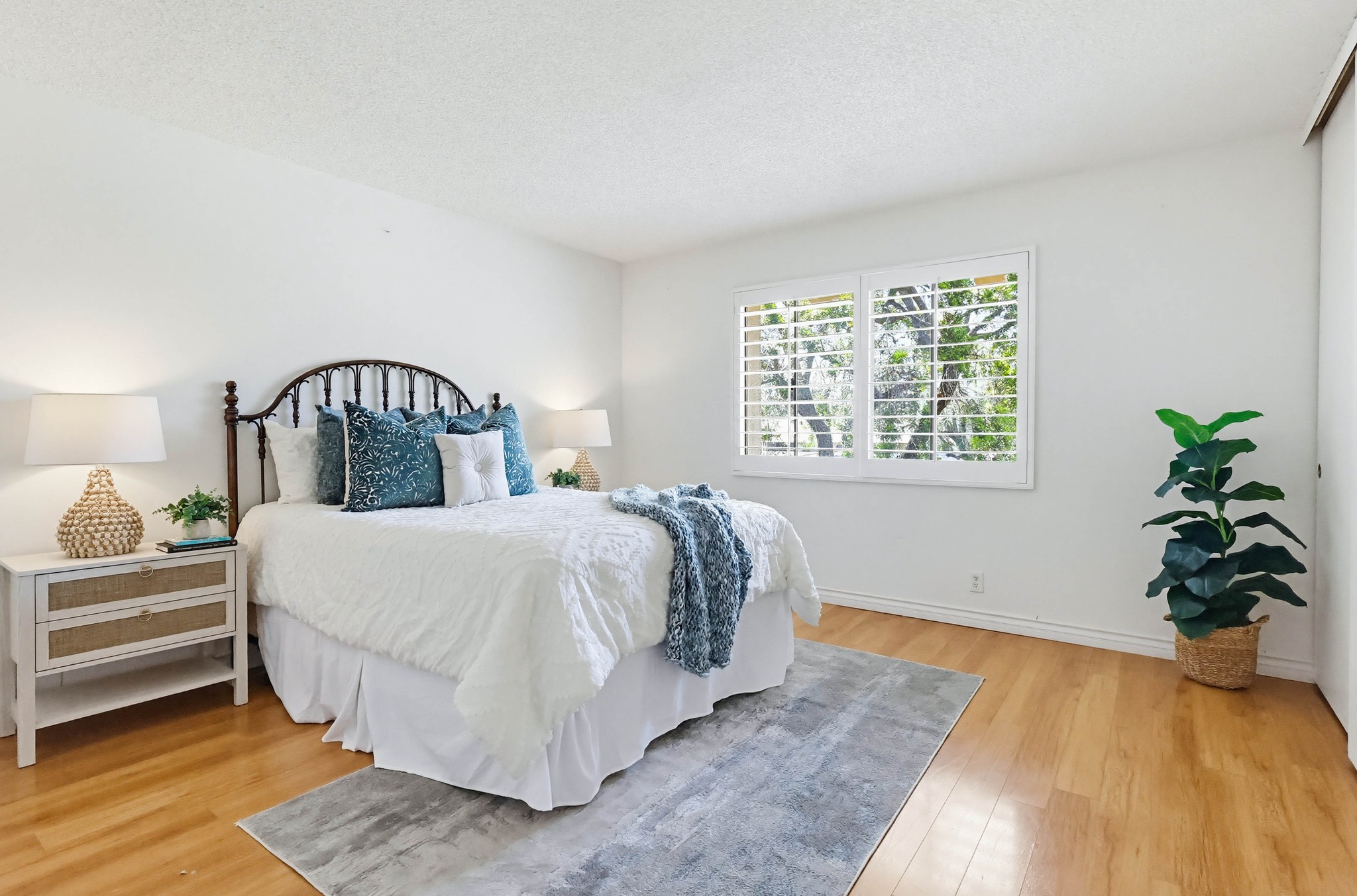 Virtual tour photo 43 of 68 for 13654 La Jolla Cir