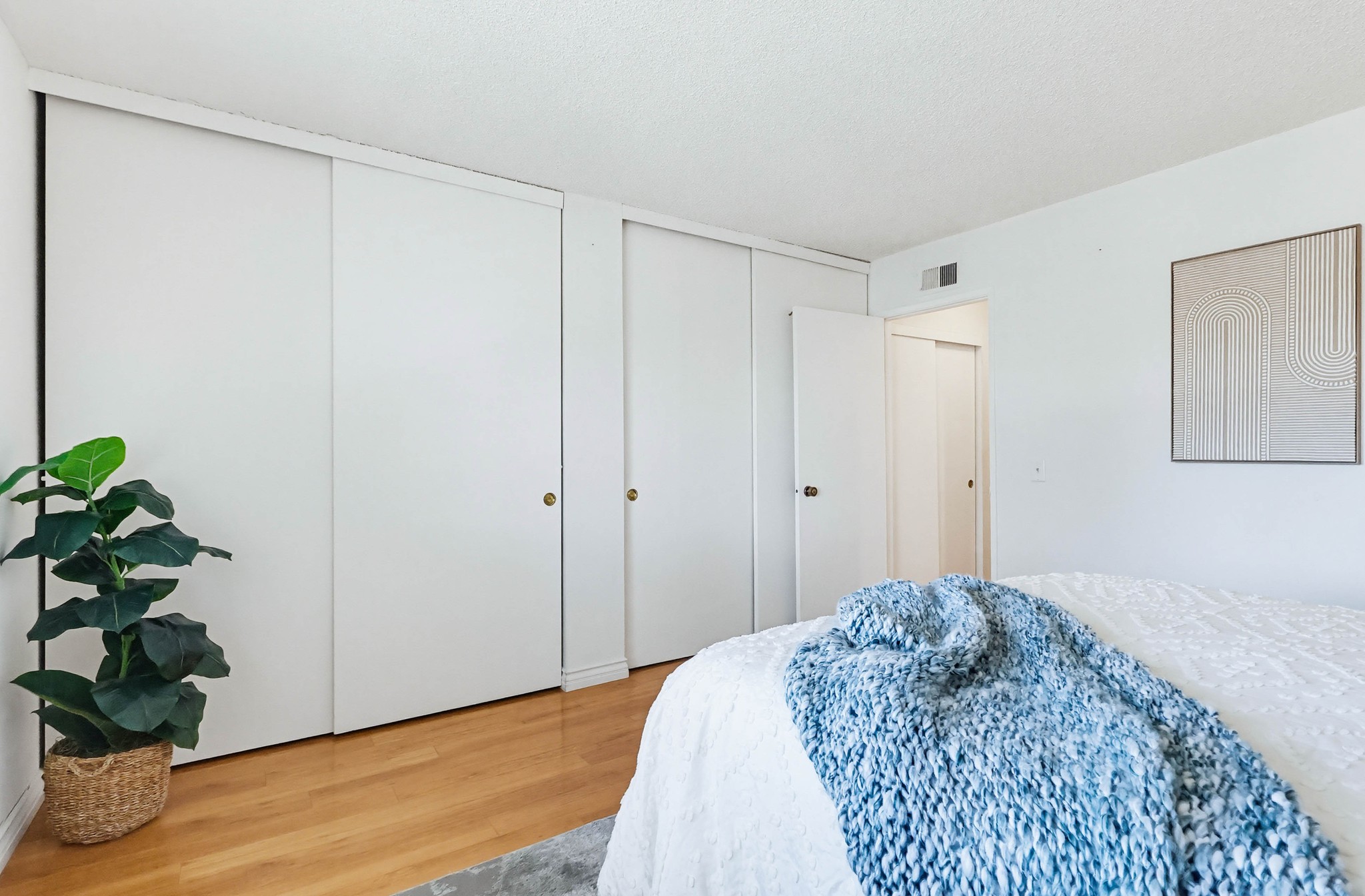 Virtual tour photo 44 of 68 for 13654 La Jolla Cir