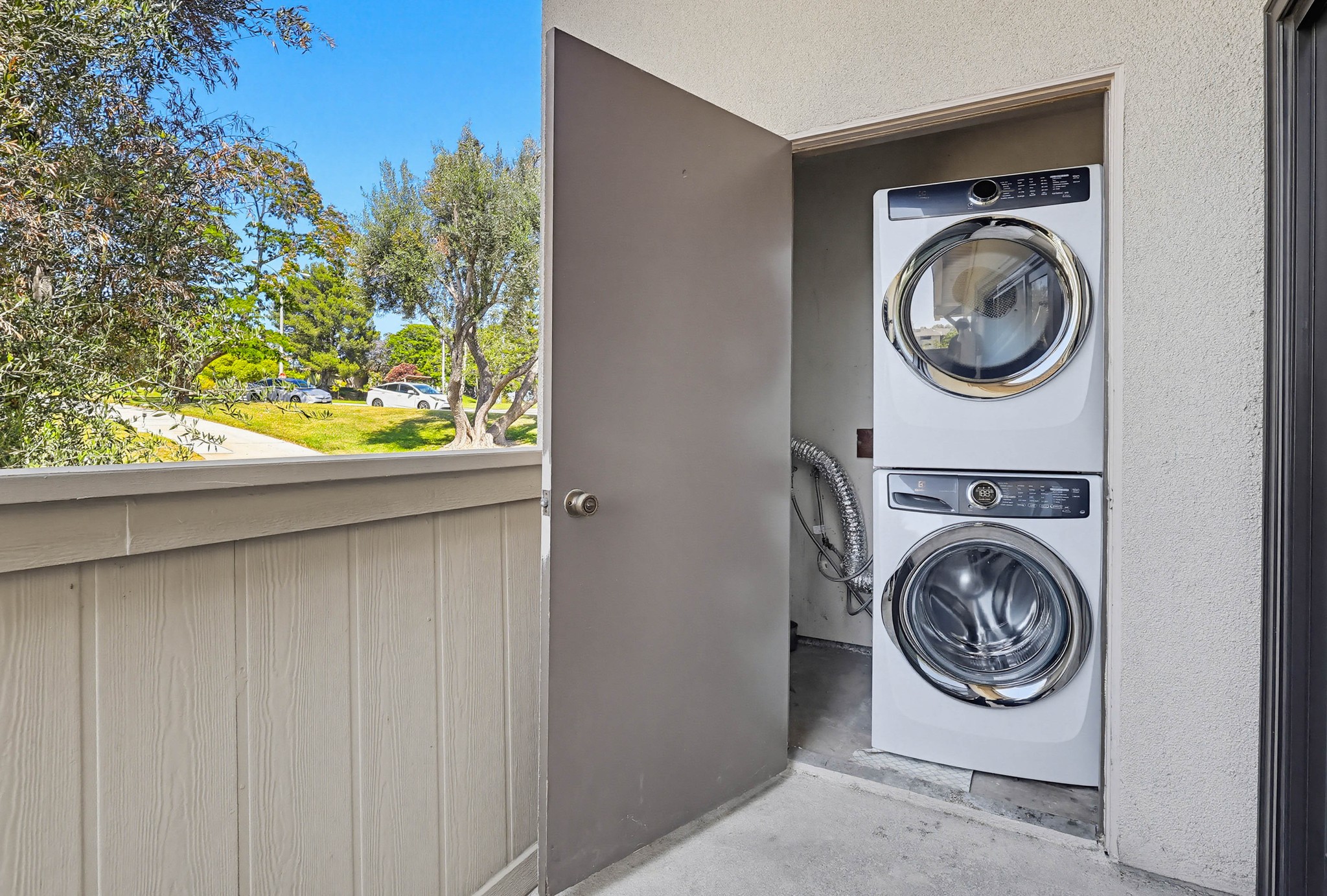 Virtual tour photo 47 of 68 for 13654 La Jolla Cir