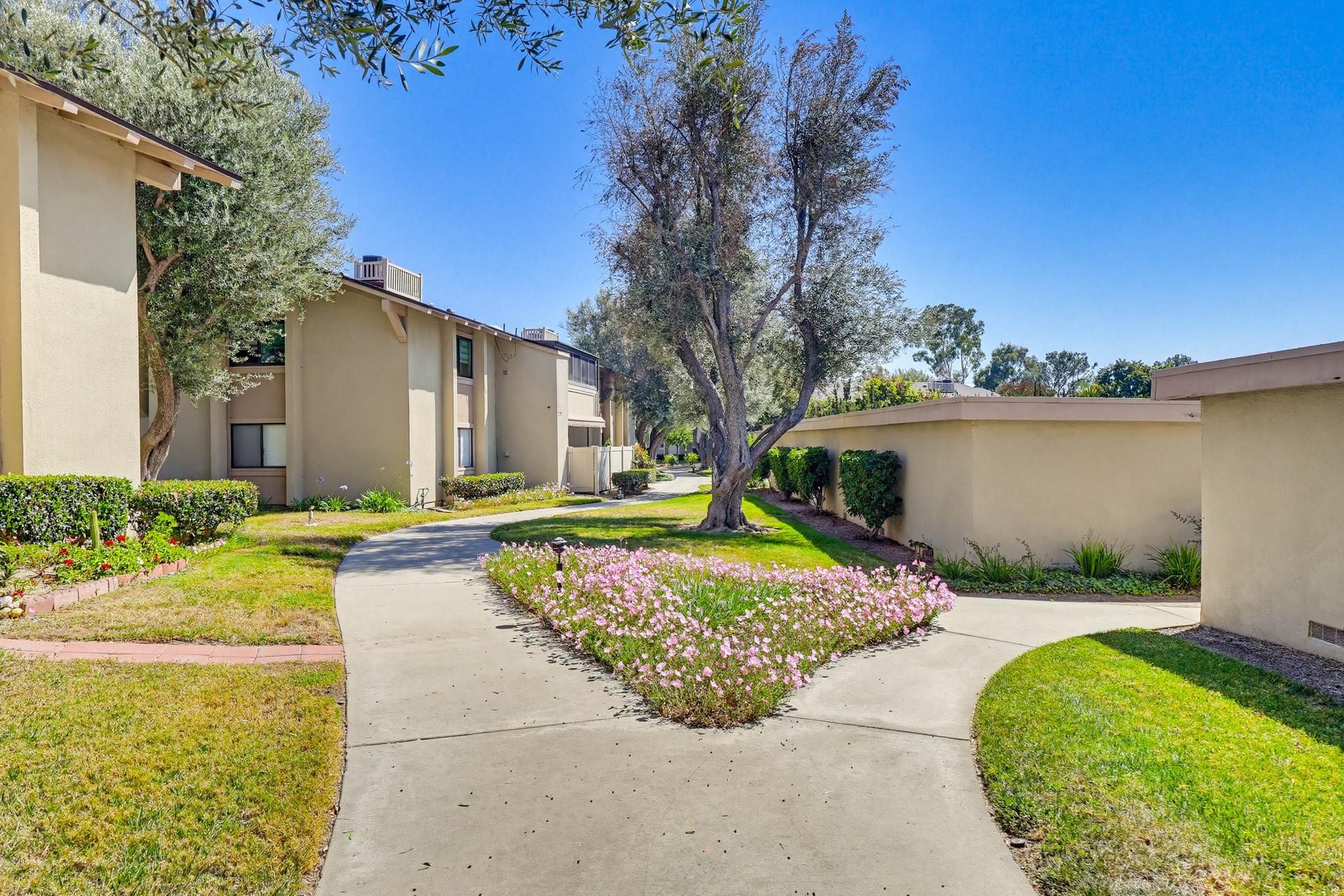Virtual tour photo 62 of 68 for 13654 La Jolla Cir