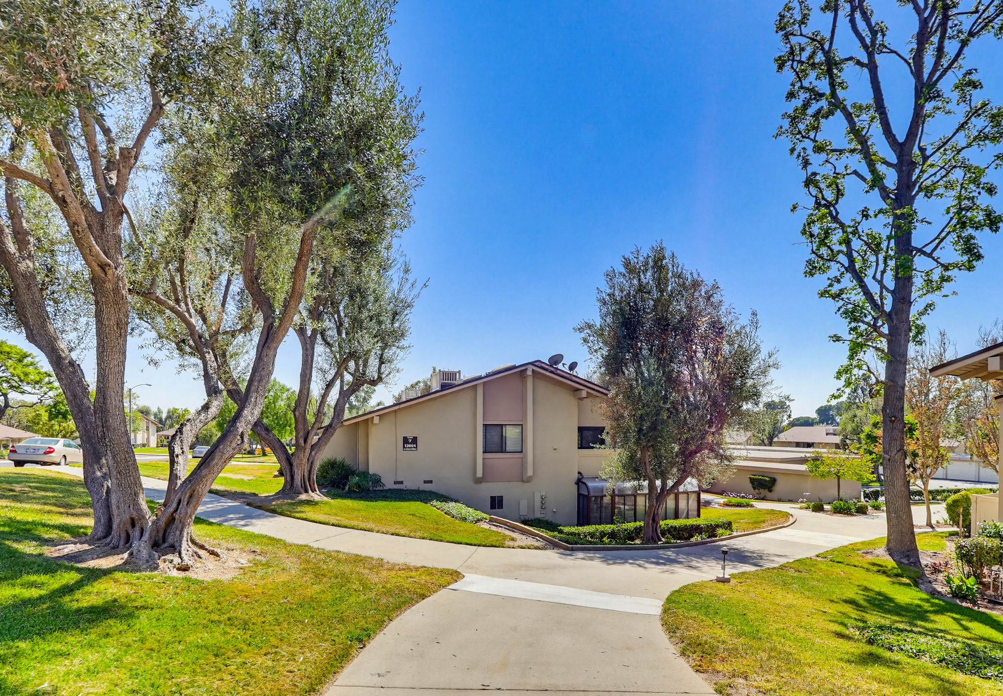 Virtual tour photo 63 of 68 for 13654 La Jolla Cir