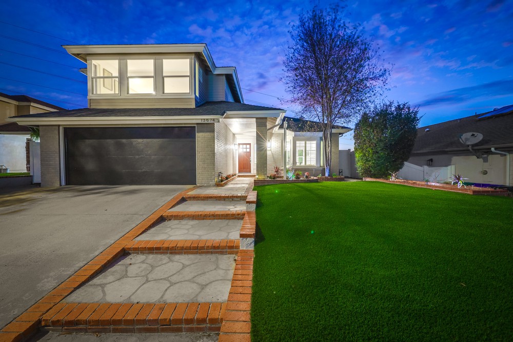 Virtual tour photo 3 of 95 for 13674 Quinton Rd