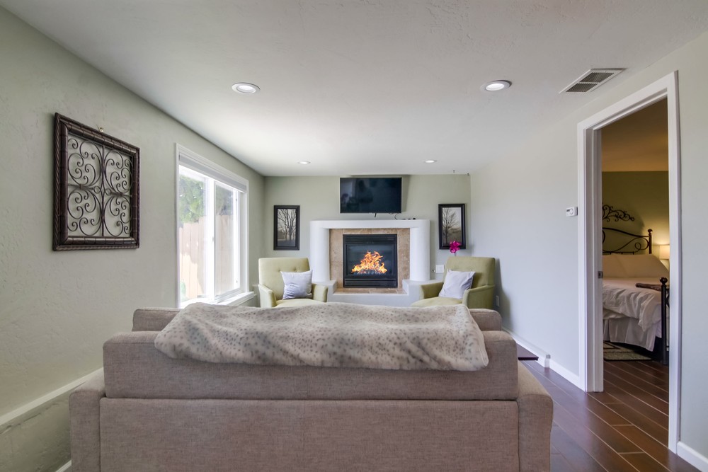 Virtual tour photo 6 of 36 for 1368 Gertrude St