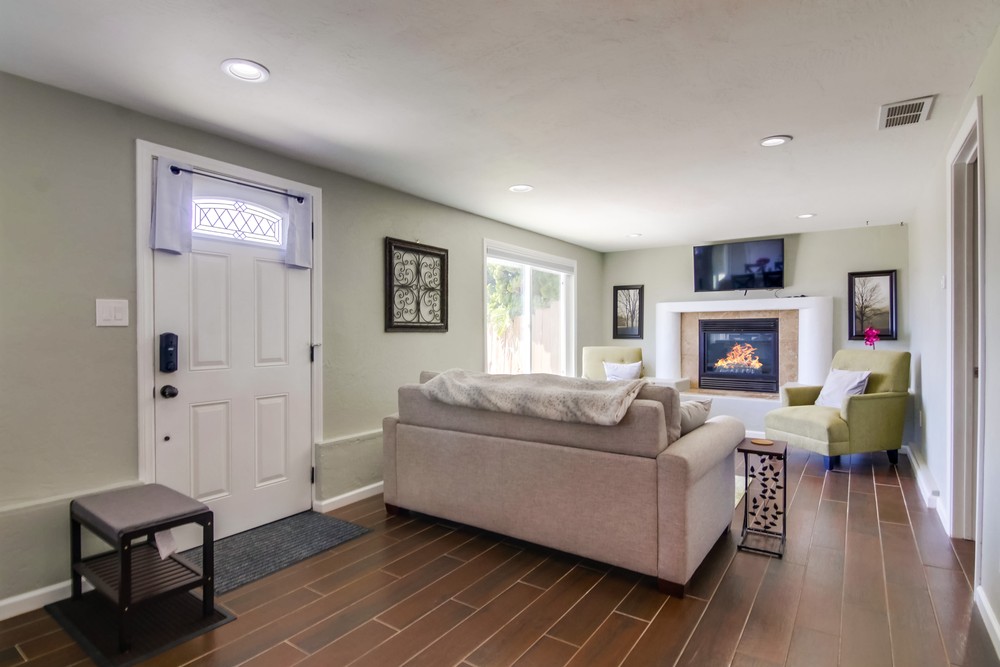 Virtual tour photo 8 of 36 for 1368 Gertrude St