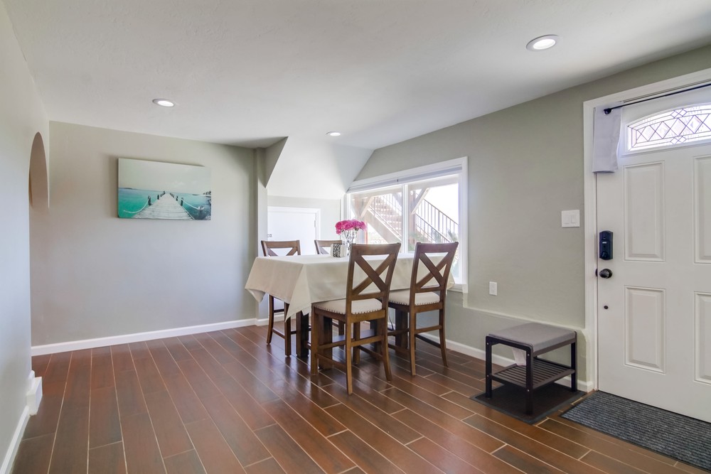Virtual tour photo 14 of 36 for 1368 Gertrude St
