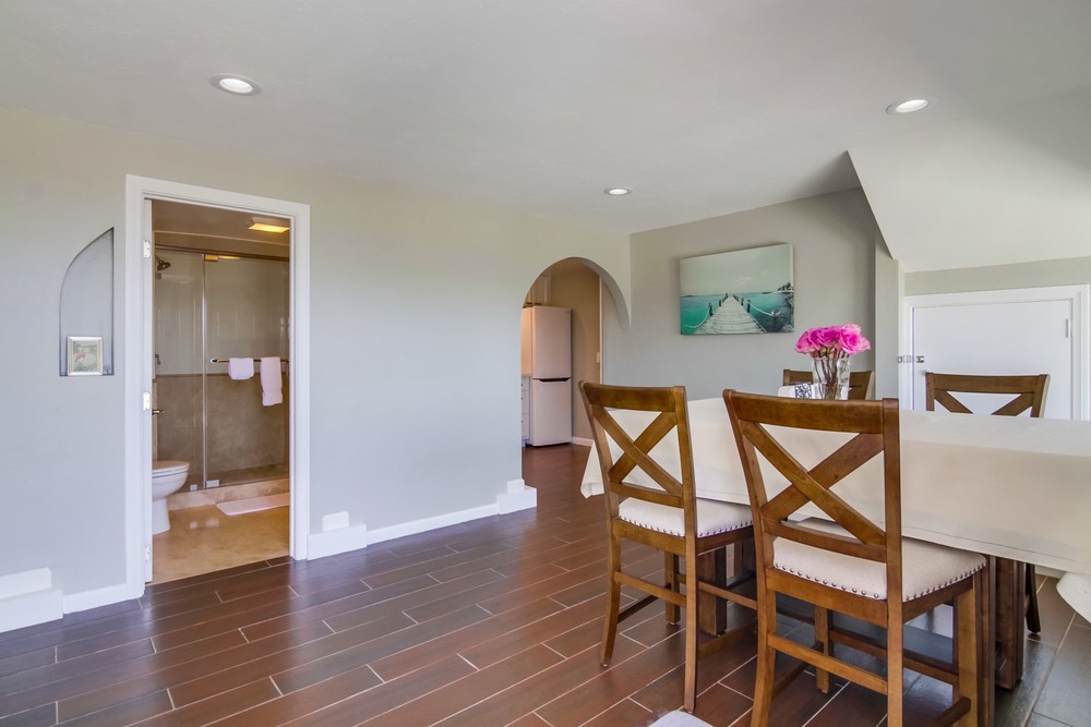 Virtual tour photo 18 of 36 for 1368 Gertrude St