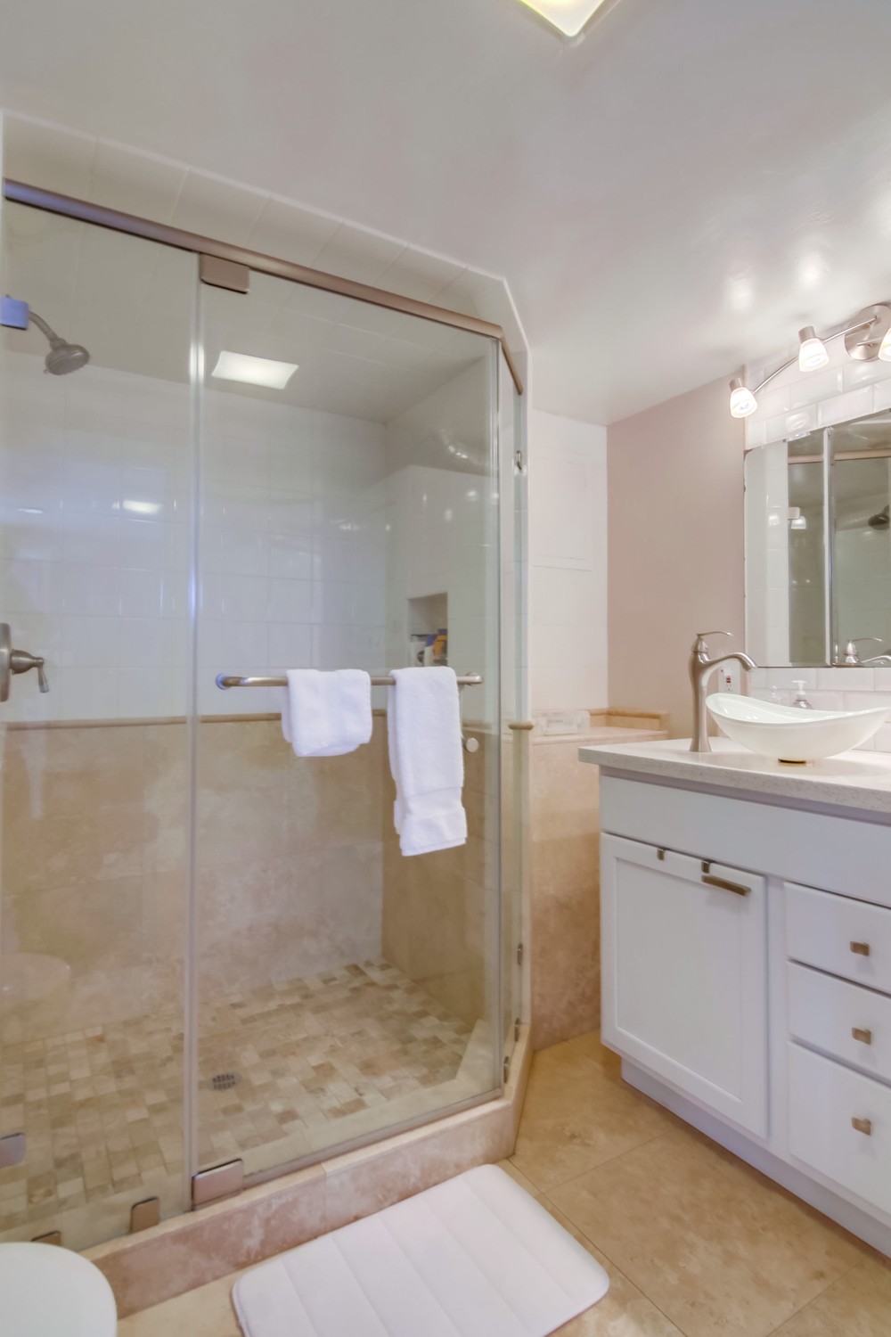 Virtual tour photo 28 of 36 for 1368 Gertrude St