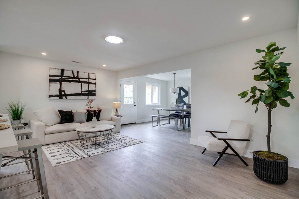 Virtual tour photo 9 of 54 for 137 Arrowwood Dr