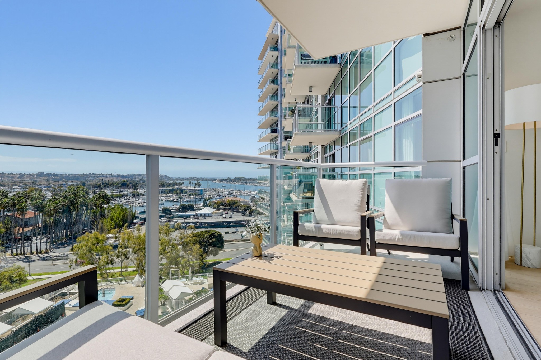 Virtual tour photo 26 of 30 for 13700 Marina Pointe Dr