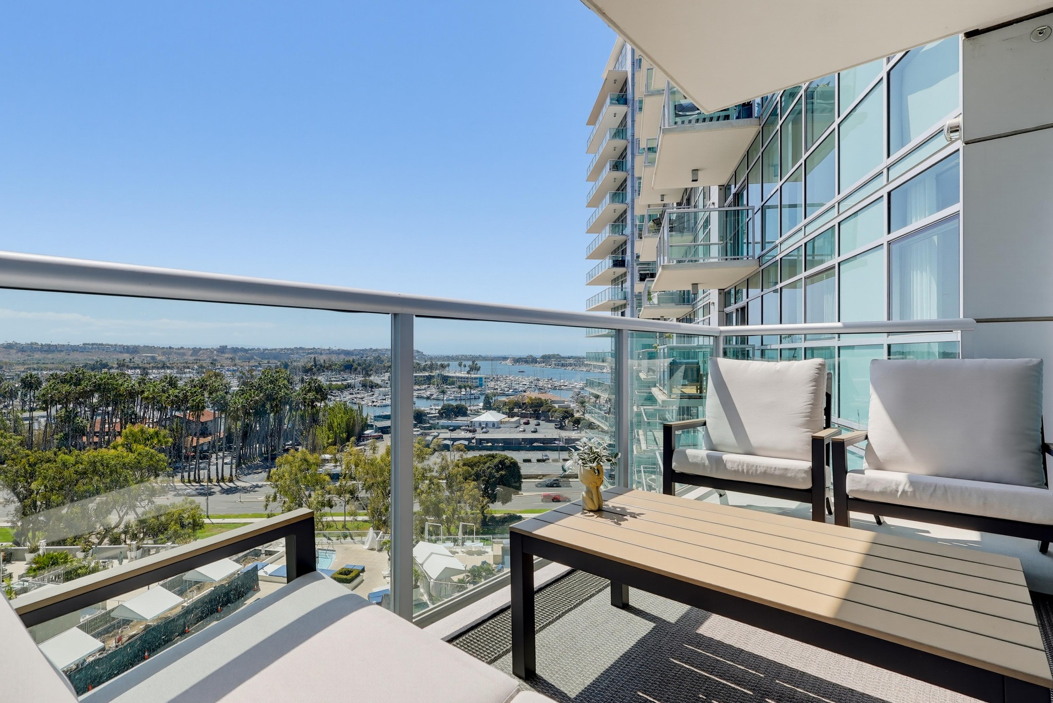 Virtual tour photo 27 of 30 for 13700 Marina Pointe Dr