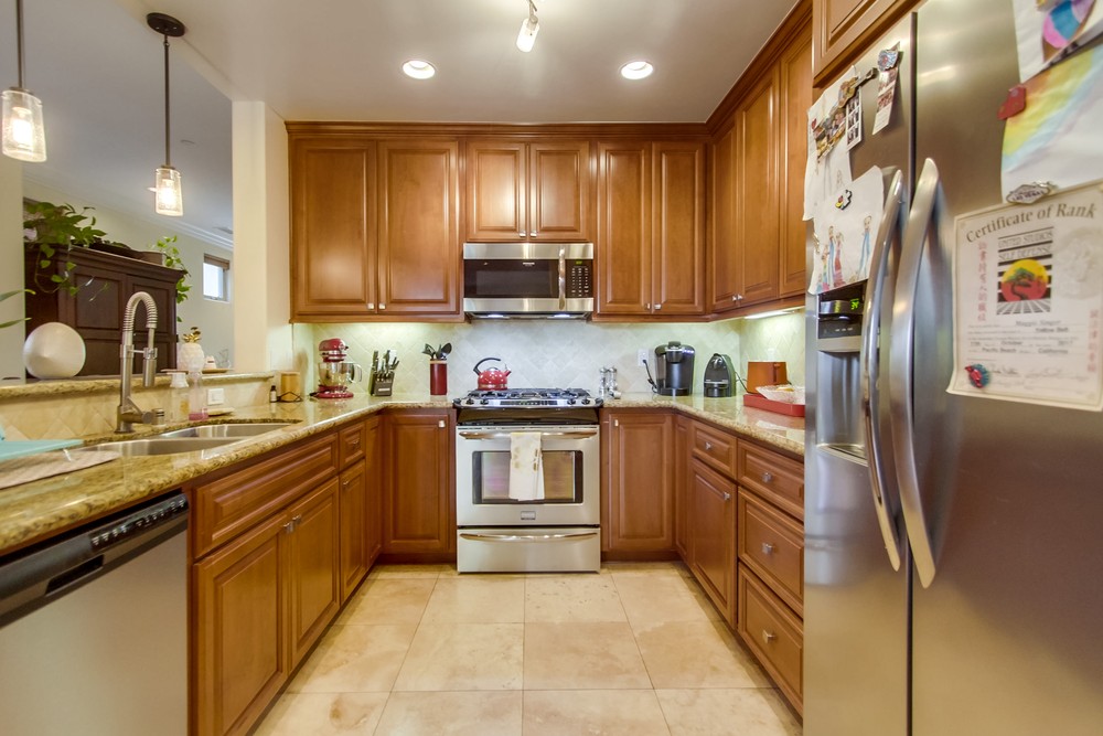 Virtual tour photo 4 of 70 for 1372 Oliver Ave
