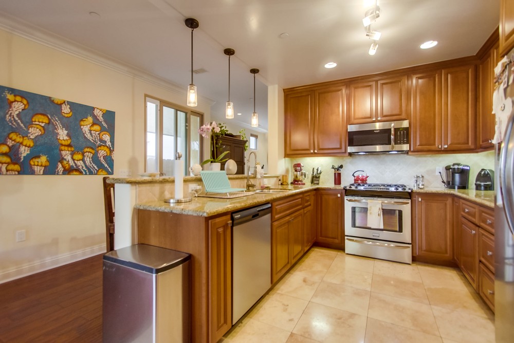 Virtual tour photo 30 of 70 for 1372 Oliver Ave