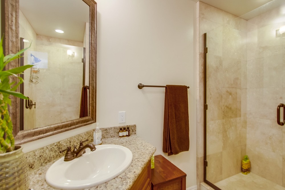 Virtual tour photo 41 of 70 for 1372 Oliver Ave