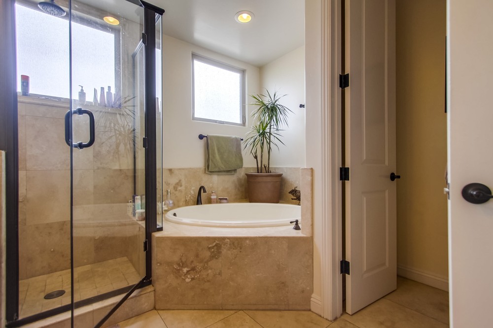 Virtual tour photo 46 of 70 for 1372 Oliver Ave
