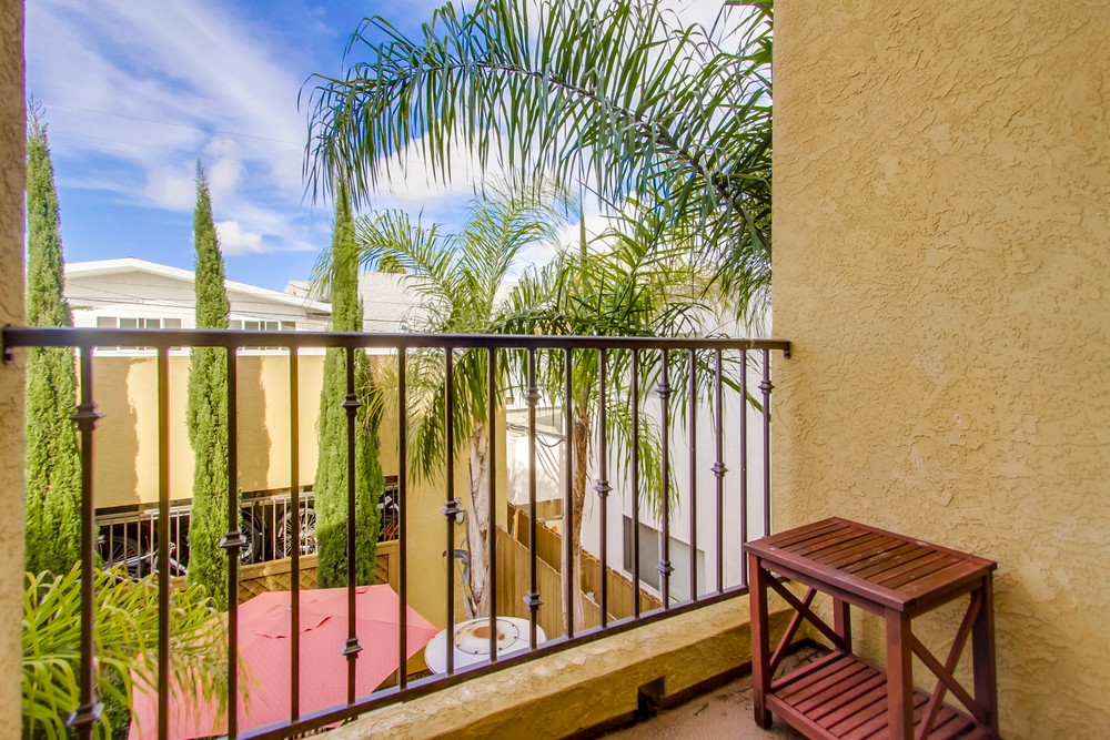 Virtual tour photo 17 of 70 for 1372 Oliver Ave