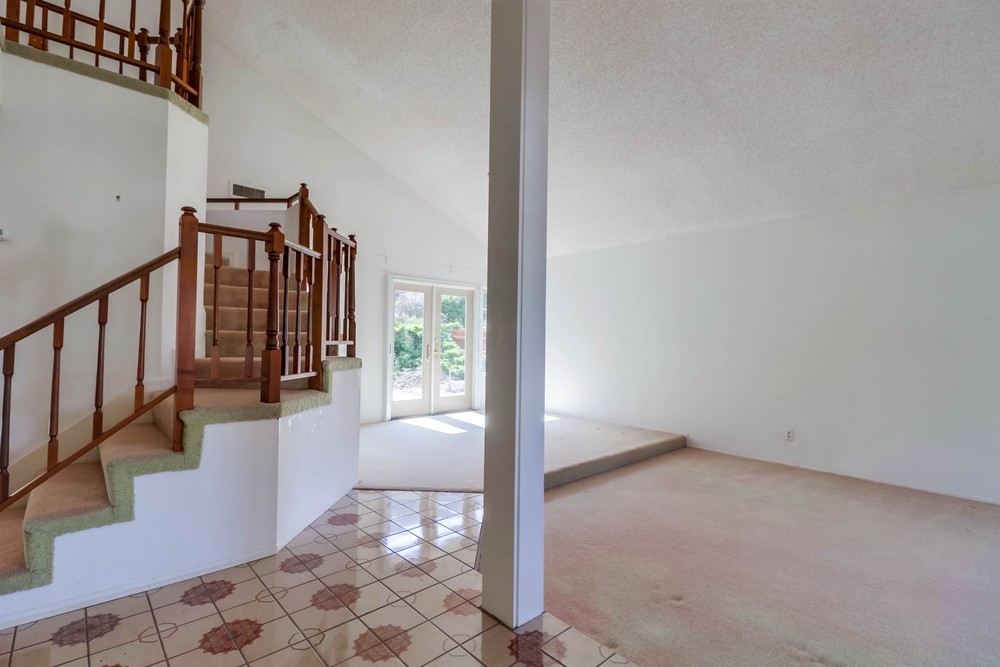 Virtual tour photo 9 of 55 for 13741 Freeport Rd