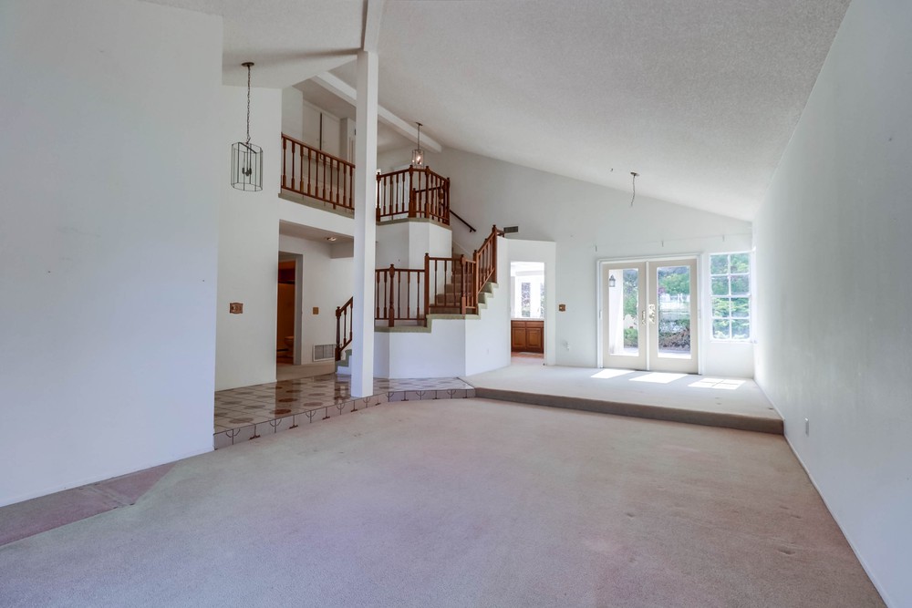 Virtual tour photo 11 of 55 for 13741 Freeport Rd